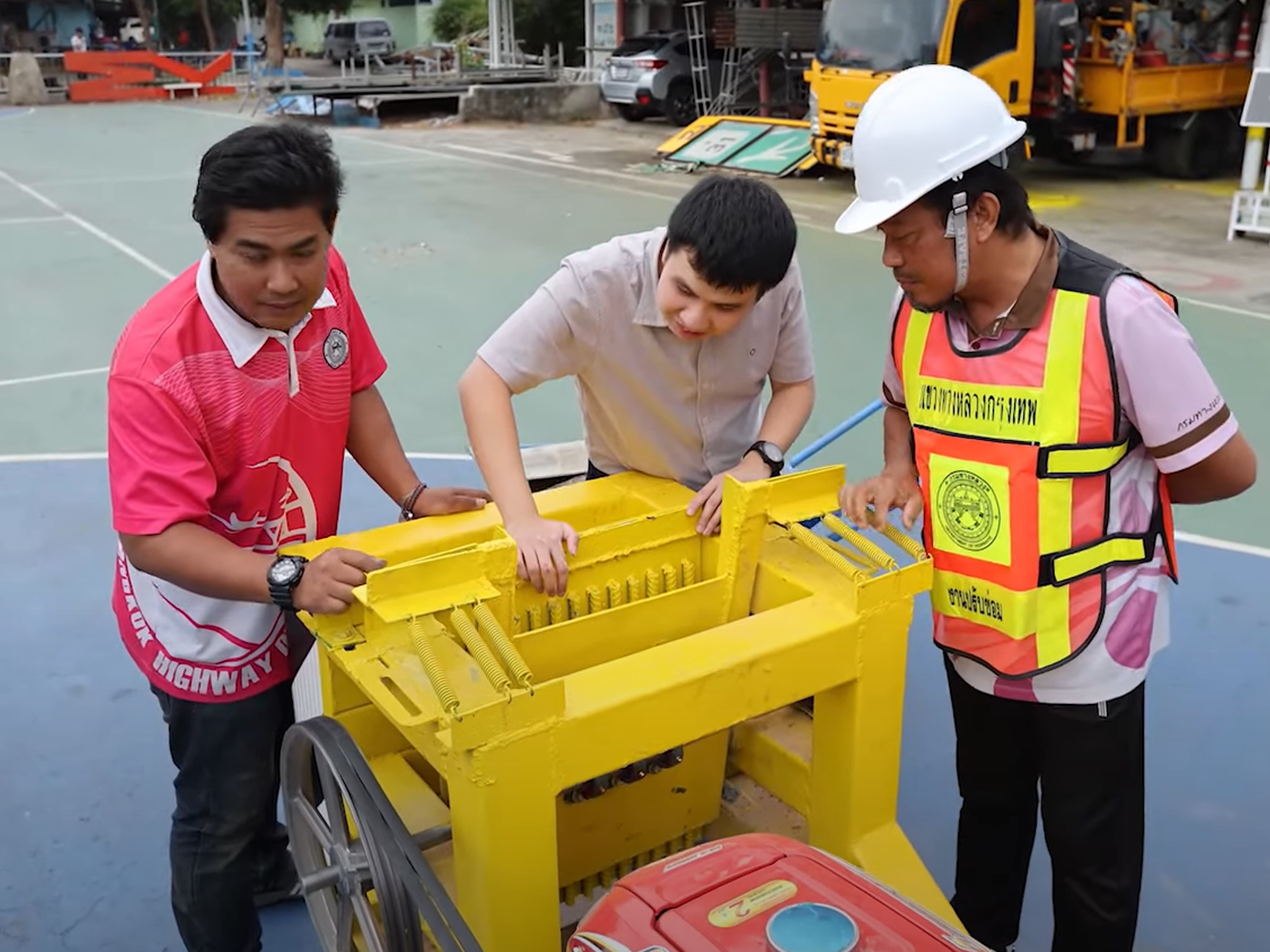 M-RC เครื่องย่อยอเนกประสงค์ – ทางออกของเศษวัสดุก่อสร้าง!